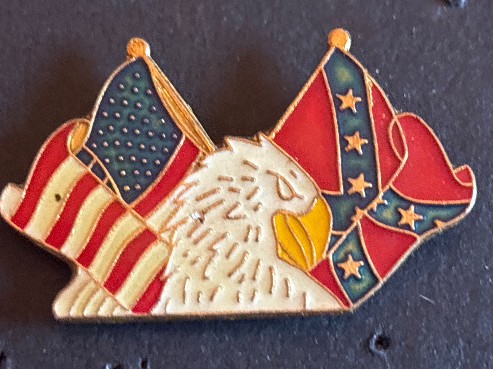 Placchette & Badge: Pin Adler Amerika – Usato da Lützelflüh-Goldbach venduto da NicoleL.