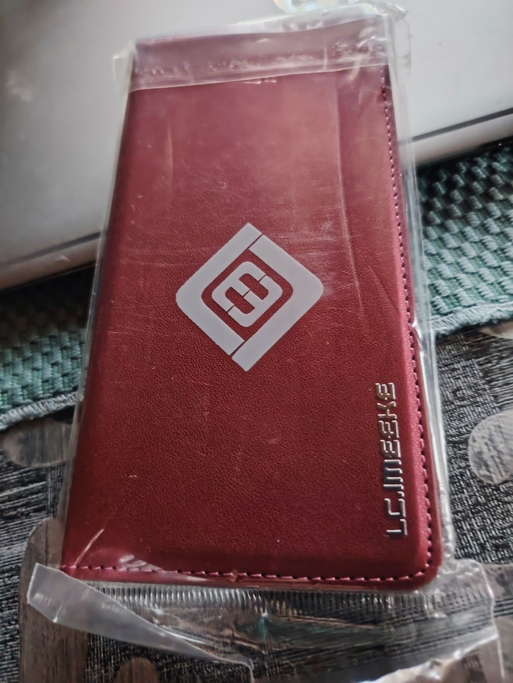 Samsung Cover & Protezioni schermo: SAMSUNG A57 flipcover  rouge – Nuovo e nell'imballaggio originale da Porsel venduto da Tip-top-vente 1
