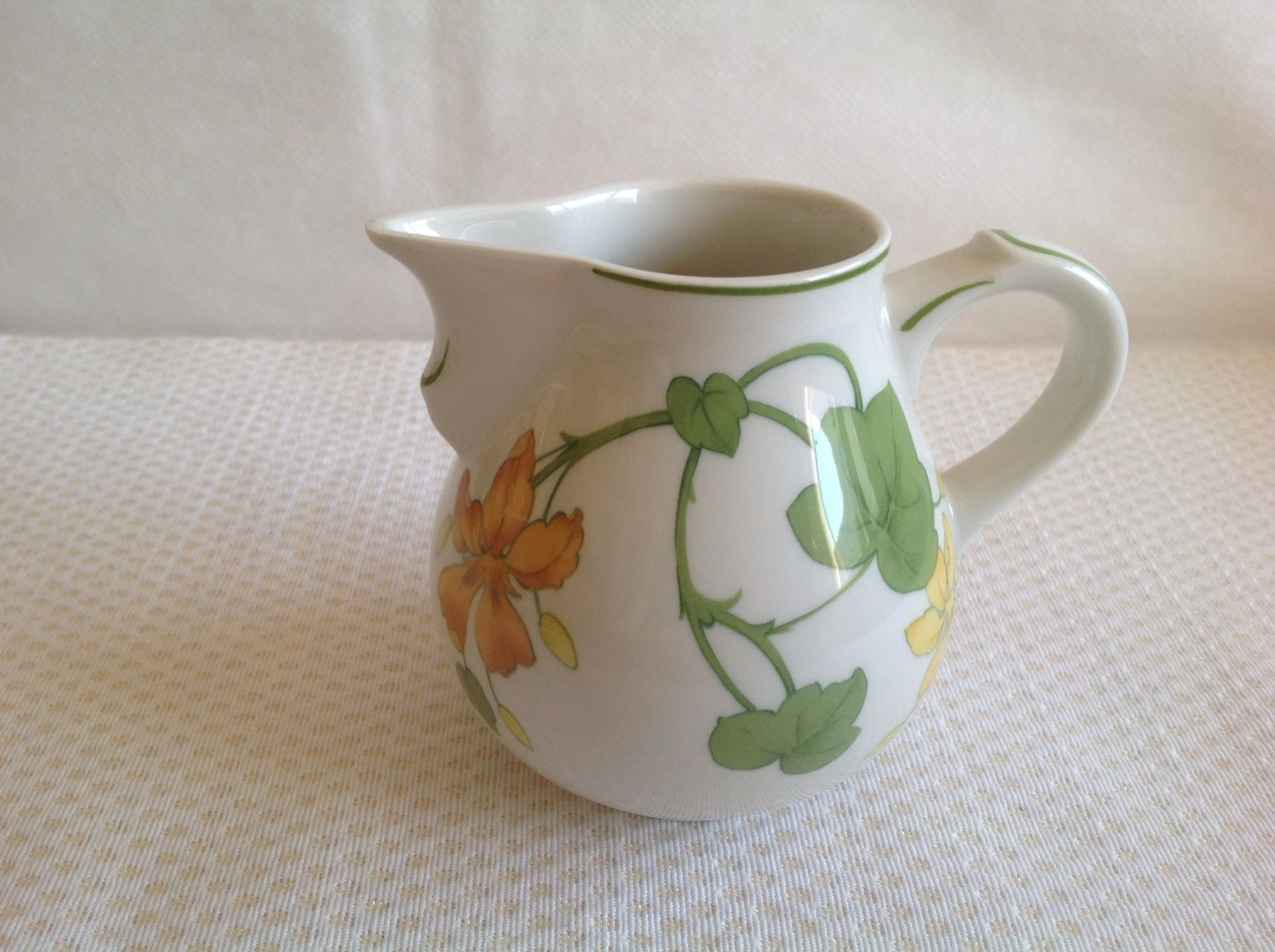 Villeroy & Boch Tazze: Villeroy & Boch - Geranium - crémier – Usato da Sion venduto da accroshoes 1