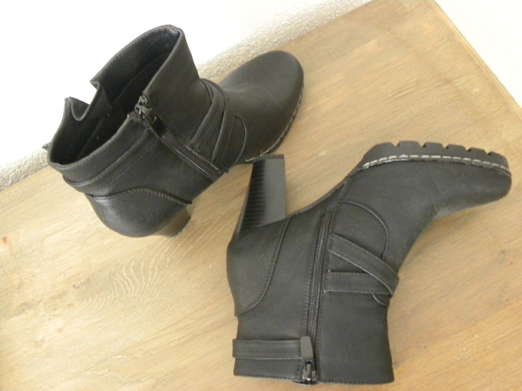 Chaussures femmes: Stiefeletten schwarz Gr. 38 – D'occasion à WALTERSWIL SO par thb_ybm8 4