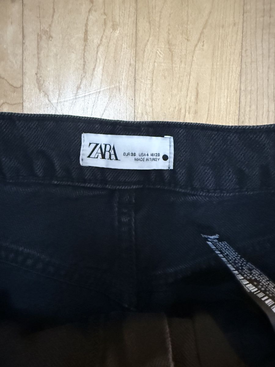 Zara Jeans: Zara Bermuda – Nuovo (secondo la descrizione) da Neerach venduto da the_modern_mini 1