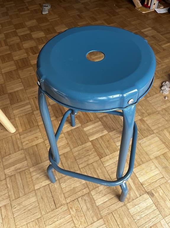 Ikea Sgabelli: Ikea stool in beautifulu blue colour – Usato da Bern venduto da mad_fn5b 1