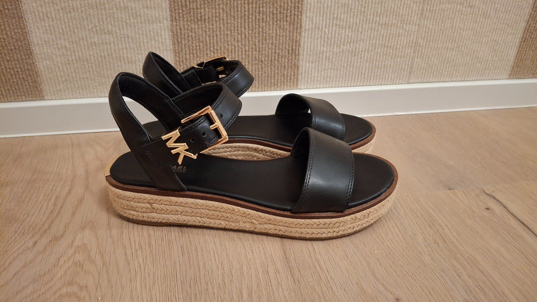 Michael Kors Chaussures femmes: Michael kors Richie Espadrille Sandalen – D'occasion à Villigen par thr_dkb8 1