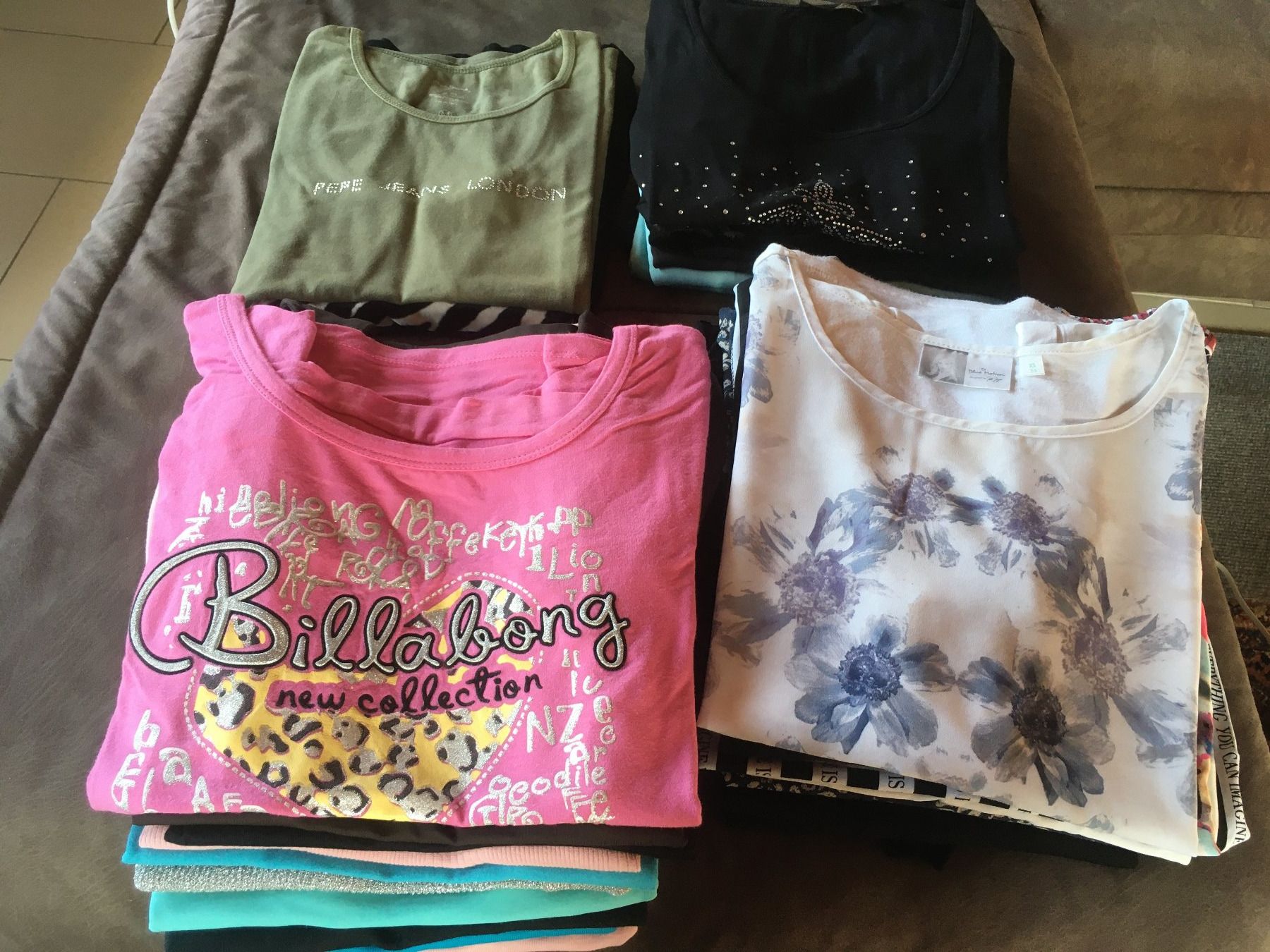 T-shirt: T-Shirt Grösse S-M 30 Stück ein Preis – Usato da Oberterzen venduto da fla_2f9q 2