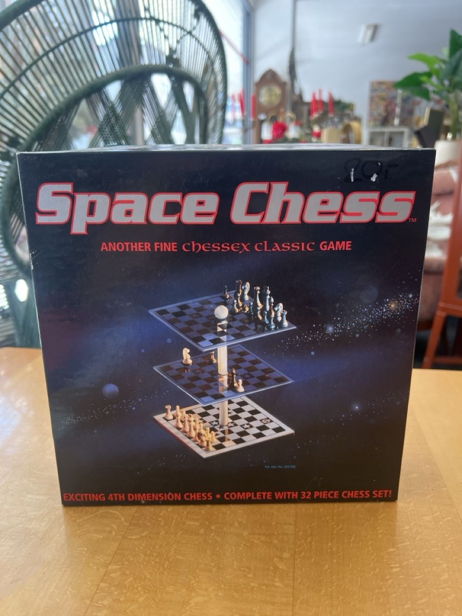 Giochi: Space Chess 3D Brettspiel 1994 gut erhalten – Usato da Rorschach venduto da TrendyDeals