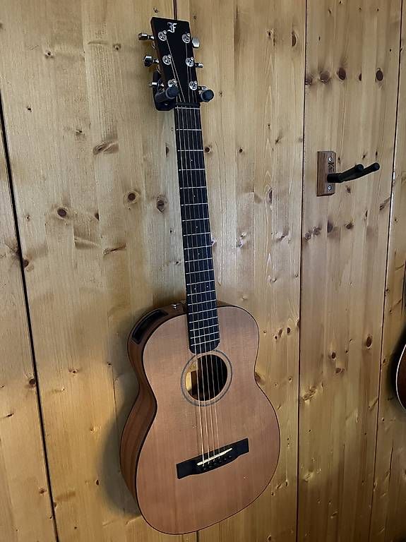 Strumenti musicali: Furch Little Jane LJ 10-CM – Usato da Faoug venduto da Krengi