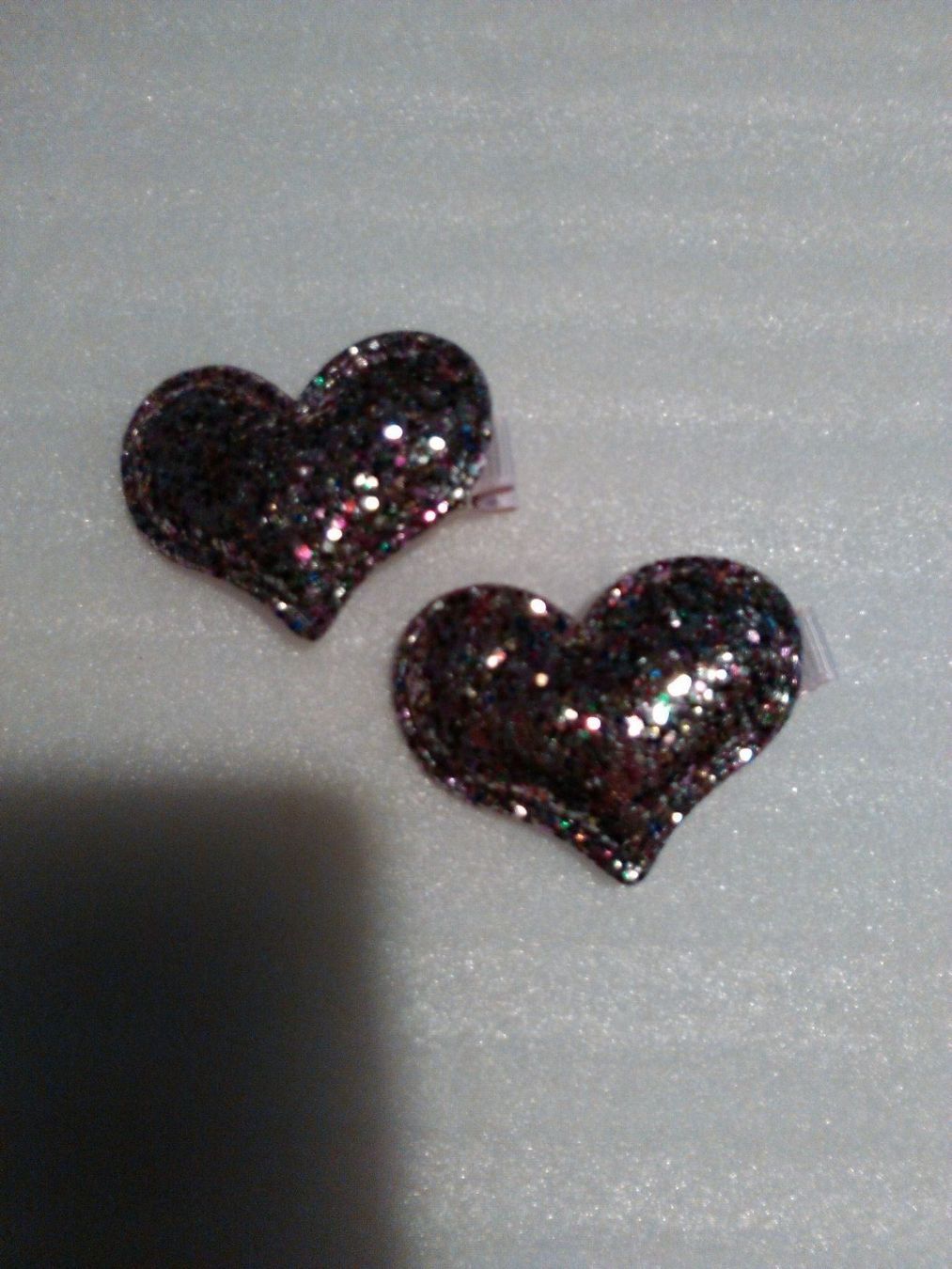 Accessori per capelli: HAARKLIPS 2 herzen,mit mehrere farben – Nuovo (secondo la descrizione) da Basel venduto da bijoutrie_4 1