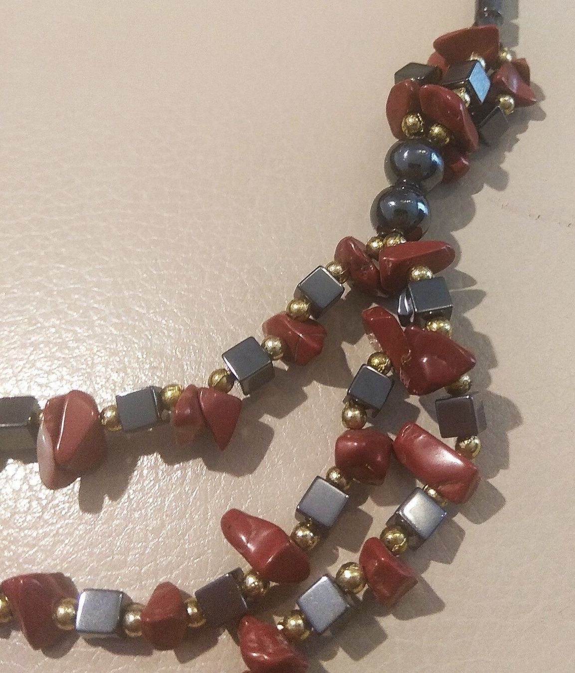Catenine: Kette roter Jaspis und Hämatit – Nuovo e nell'imballaggio originale da Münchenbuchsee venduto da Daniel0133