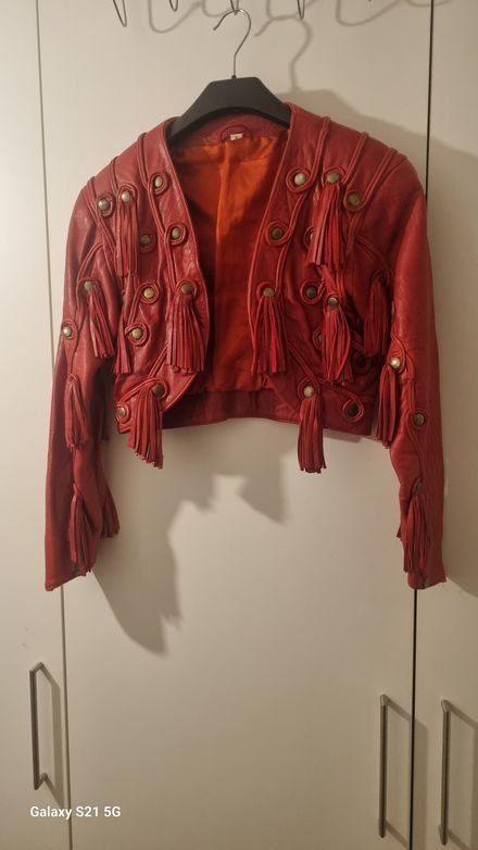 Costumi: Rote Fransen Lederjacke   BOLERO mit Rock  Gr. S – Usato da Zürich venduto da Big