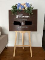 Hochzeitsschild aus Holz mit Staffelei