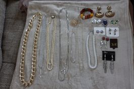1 schönes 27 teiliges Modeschmuck Set