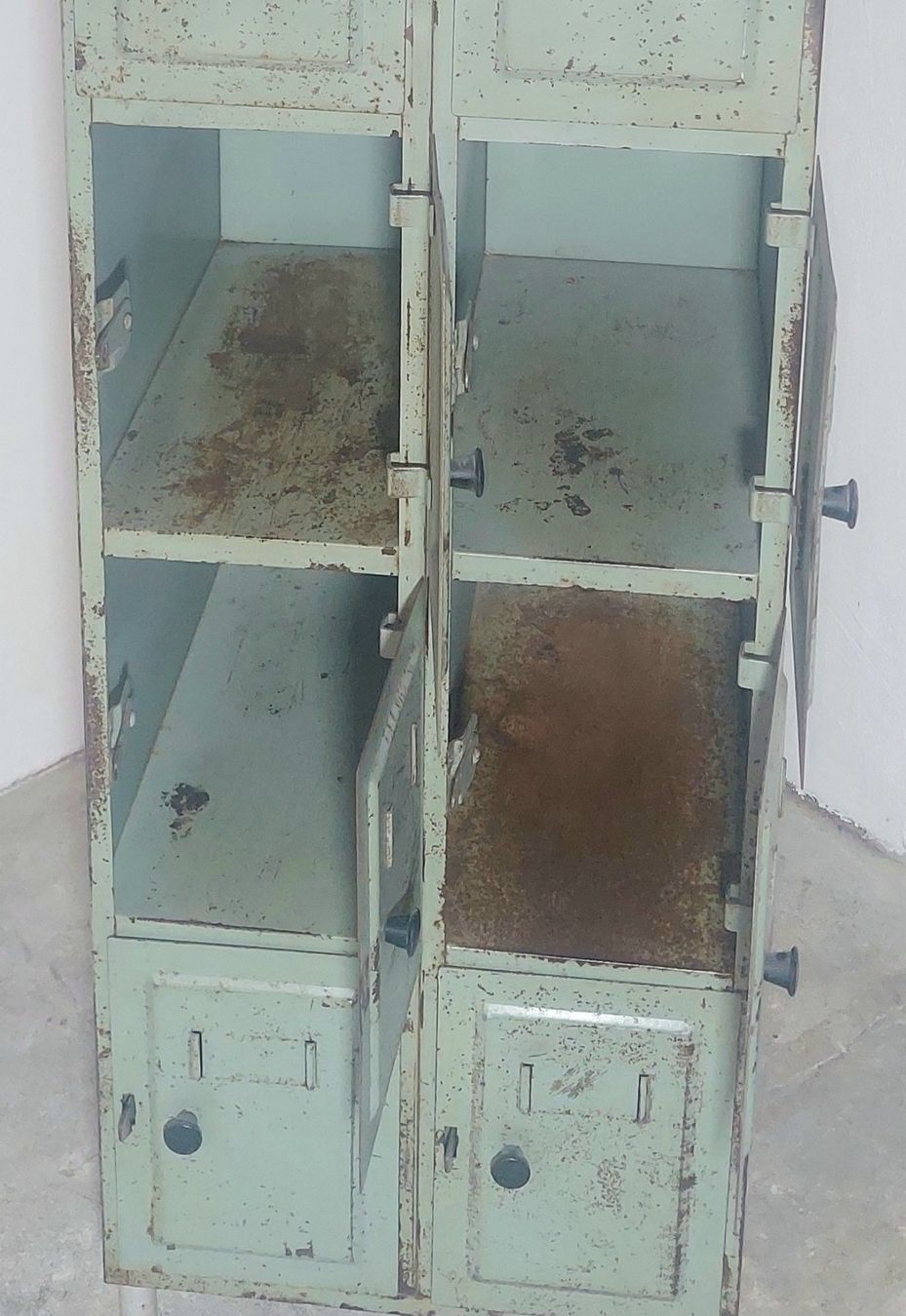 Armadi: Einzigartig aufgearbeiter Spind – Usato da Siblingen venduto da rantiques 8