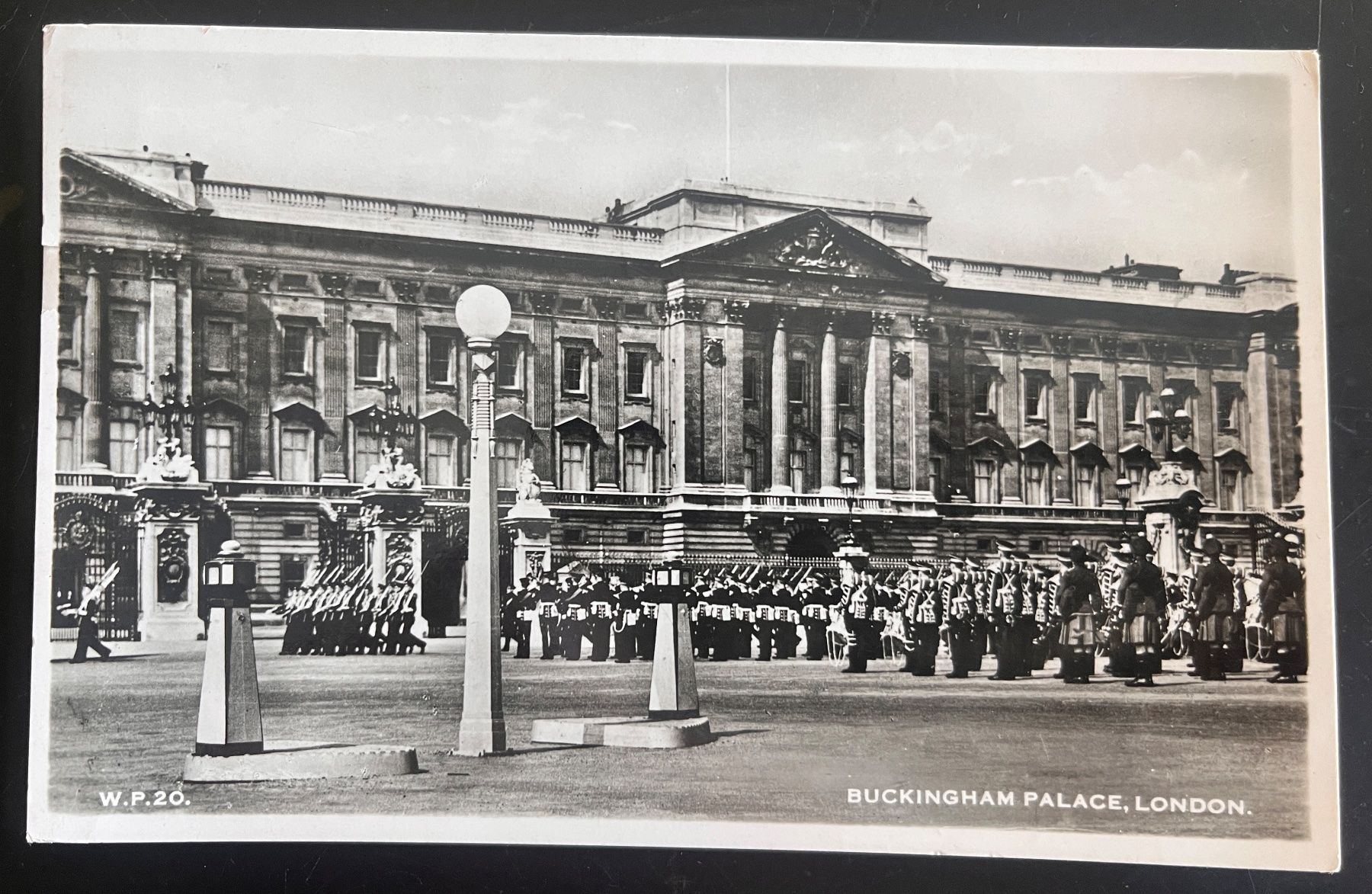 Ansichtskarten: London Buckingham Palace – Gebraucht aus Biberist von Edelfloh