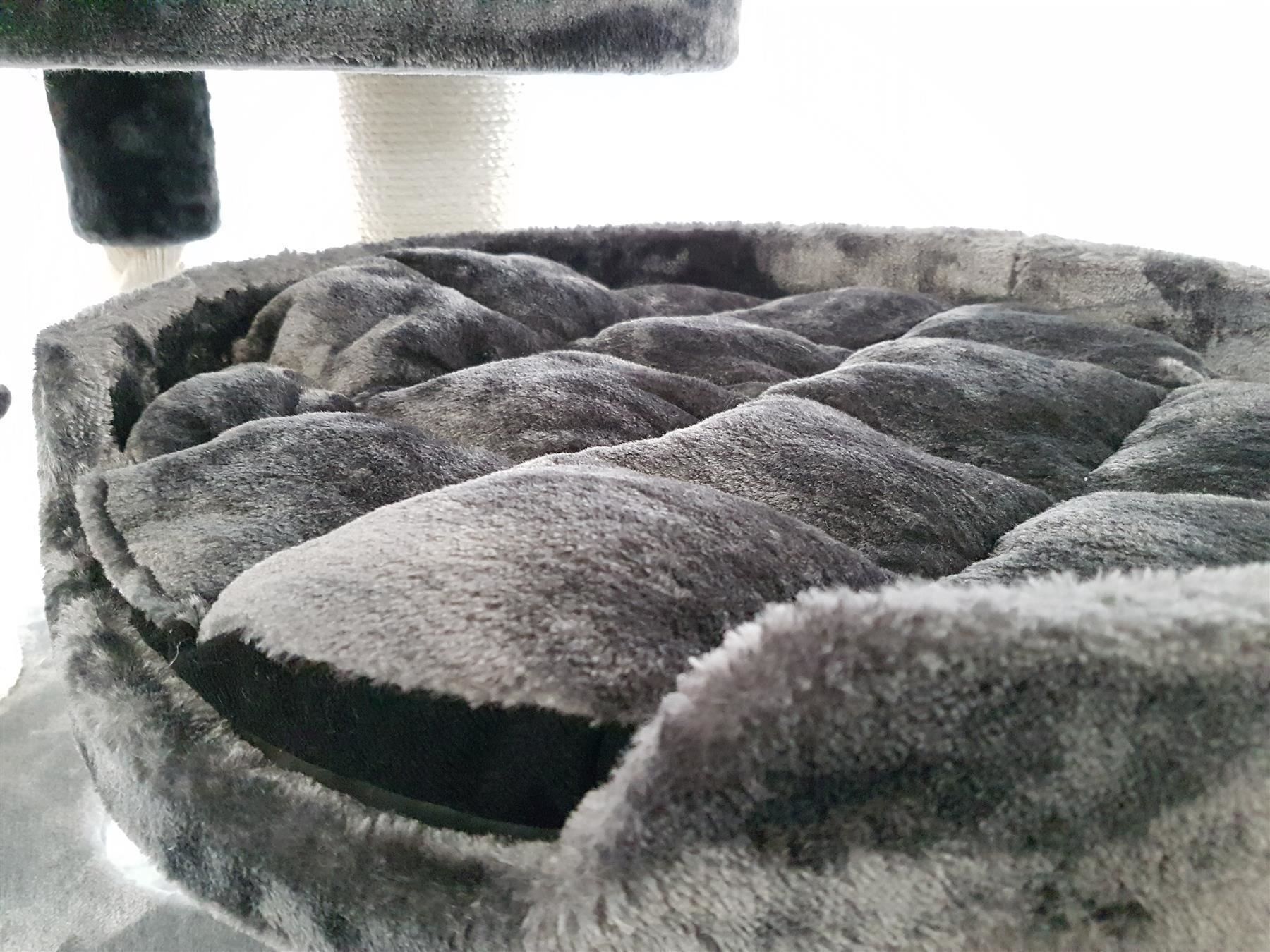 Tiragraffi: DELUXE KATZENBAUM 60 KG - ab Lager – Nuovo e nell'imballaggio originale da Eschenbach LU venduto da PETHOMES_AG 3