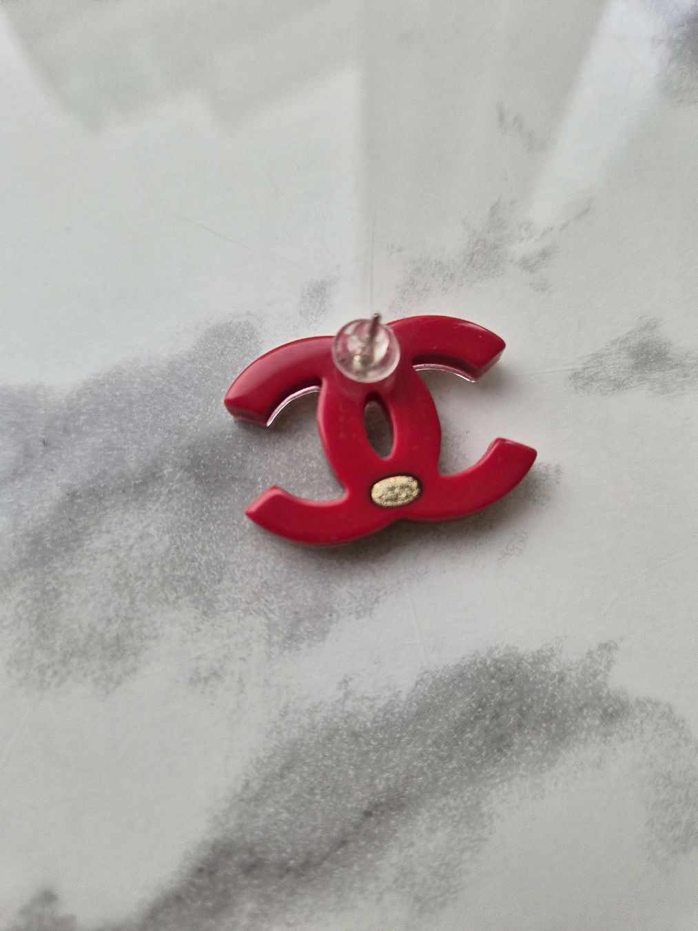 Chanel Orecchini pendenti & Orecchini a lobo: Chanel earrings red CC logo studs with rhinestones – Nuovo (secondo la descrizione) da Immensee venduto da jan_9rzs 2