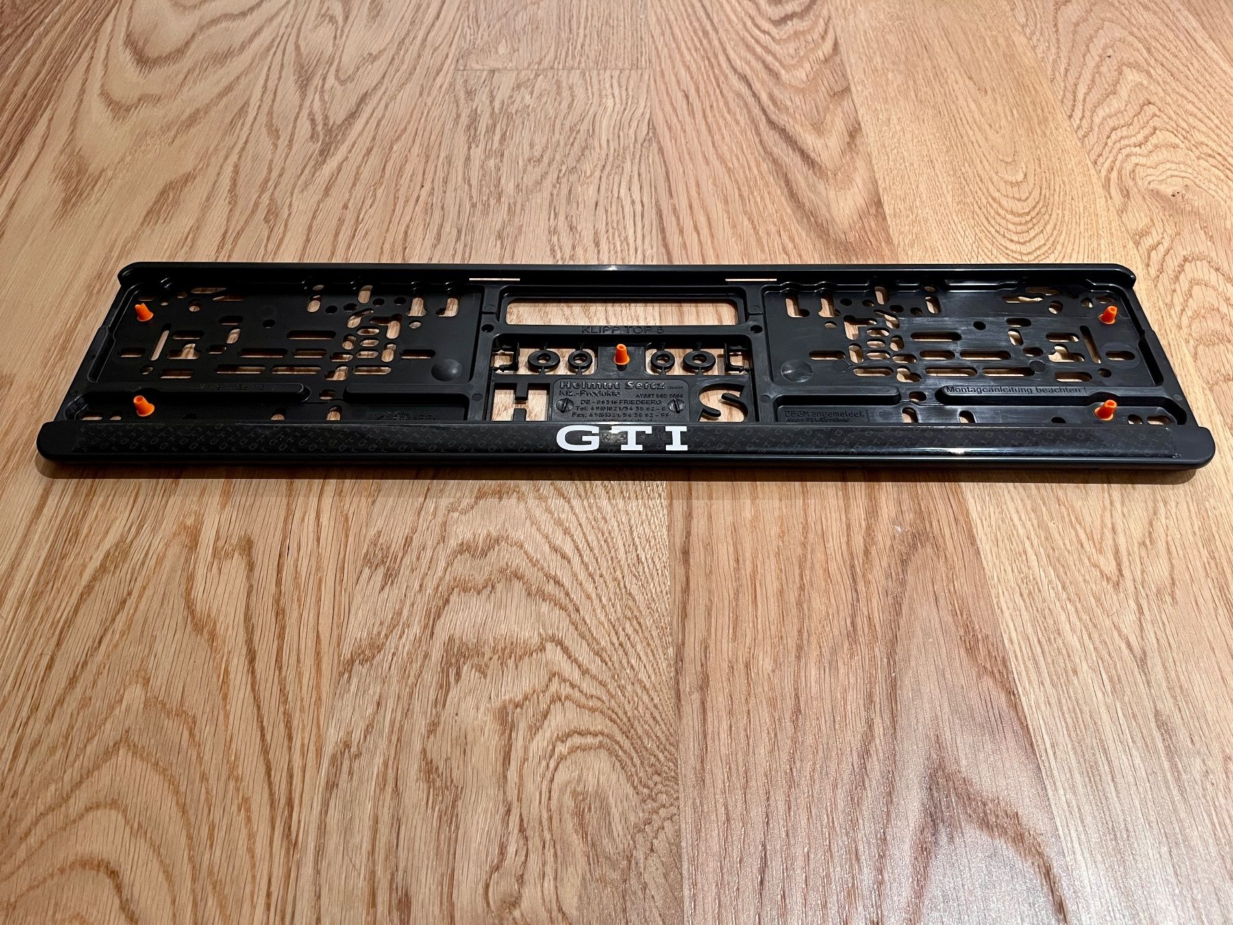 Insegne: Kennzeichenhalter GTI  (D) – Nuovo e nell'imballaggio originale da Andelfingen venduto da cri_rjp8 2