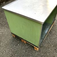 Schrank / Unterbau aus Druckerei