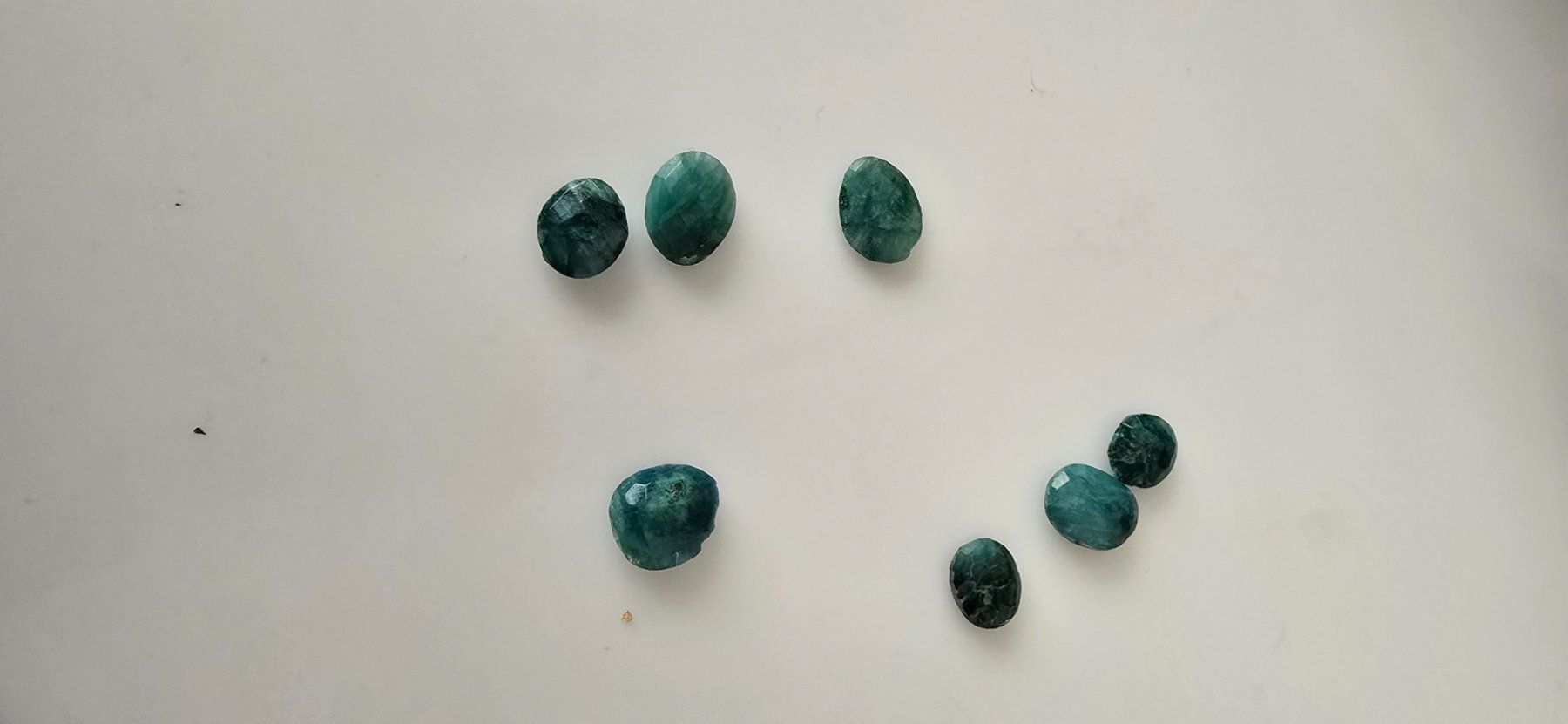 Edelsteine: Emeraude veritable brut – Gebraucht aus Renens VD von Chloe.Mgr2026 2