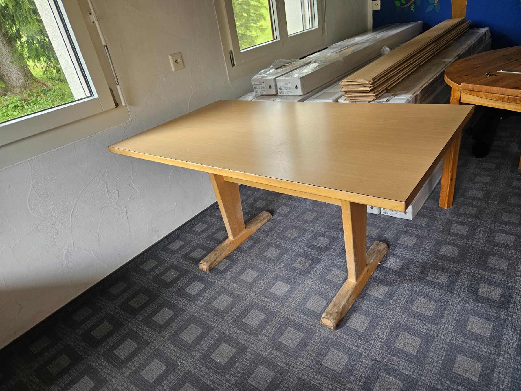Tavoli: Robuste Holz-Arbeitstische / Dinertische – Usato da Rothenthurm venduto da dpm182 1