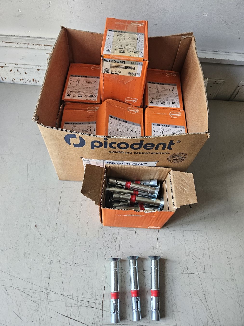 Ferramenta: Metaldübel 8 Paket, ab 49-. – Nuovo e nell'imballaggio originale da Oberburg venduto da znas 2