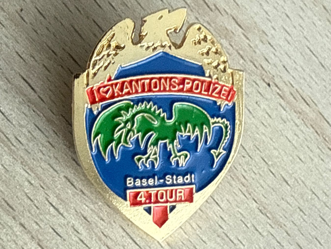 Placchette & Badge: Pin Kantonspolizei Basel-Stadt 4.Tour – Usato da Glattbrugg venduto da Schweigmatt