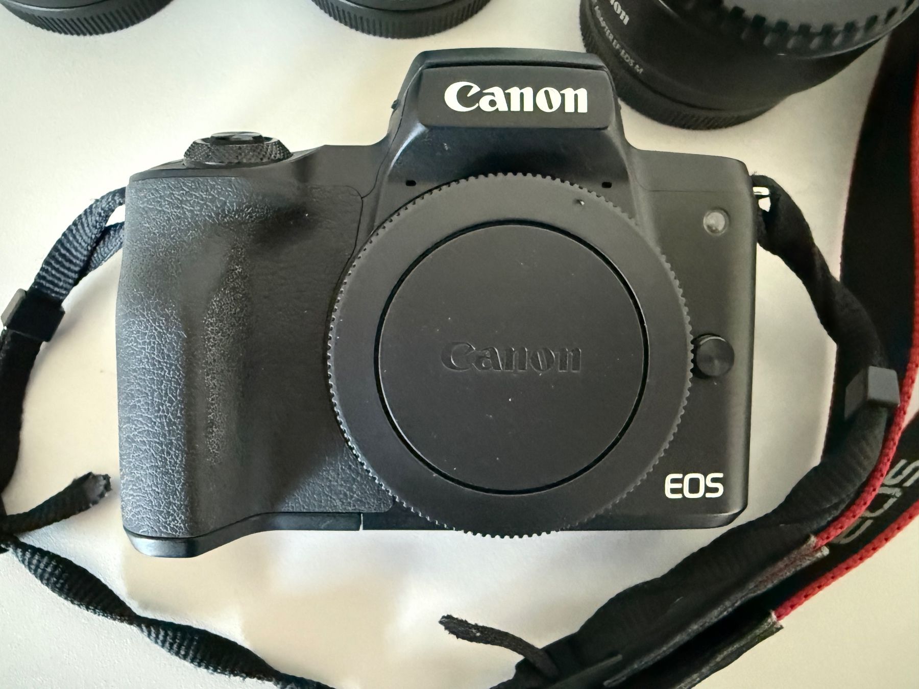 Canon Fotocamera: Canon EOS M50 Kit mit Zubehör – Usato da Unterentfelden venduto da Toccer 3
