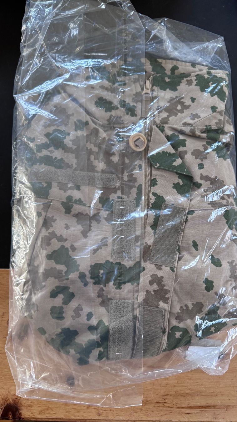 Uniformi: Särmä TST L4 Field Jacket M04 Camo – Nuovo e nell'imballaggio originale da Brügg BE venduto da ASG85 1
