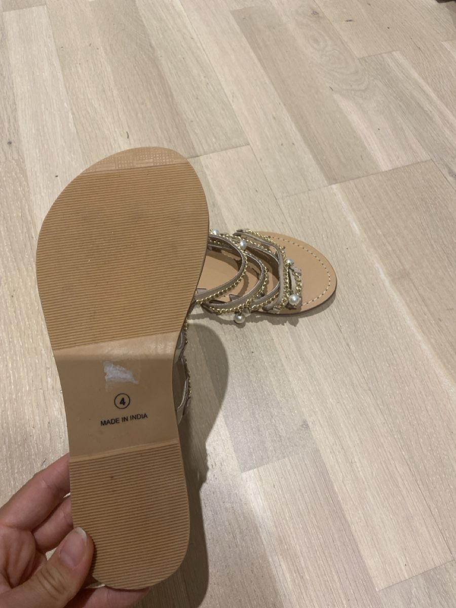Damenschuhe: Sandalen mit Perlen – Neu (gemäss Beschreibung) aus Zürich von mar_v57y 2