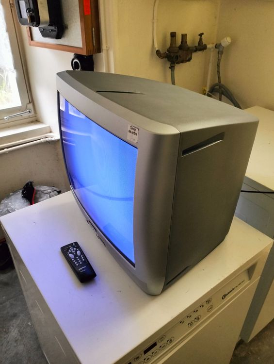 Téléviseur THOMSON 36 MK 10 F – Design Philippe Starck
