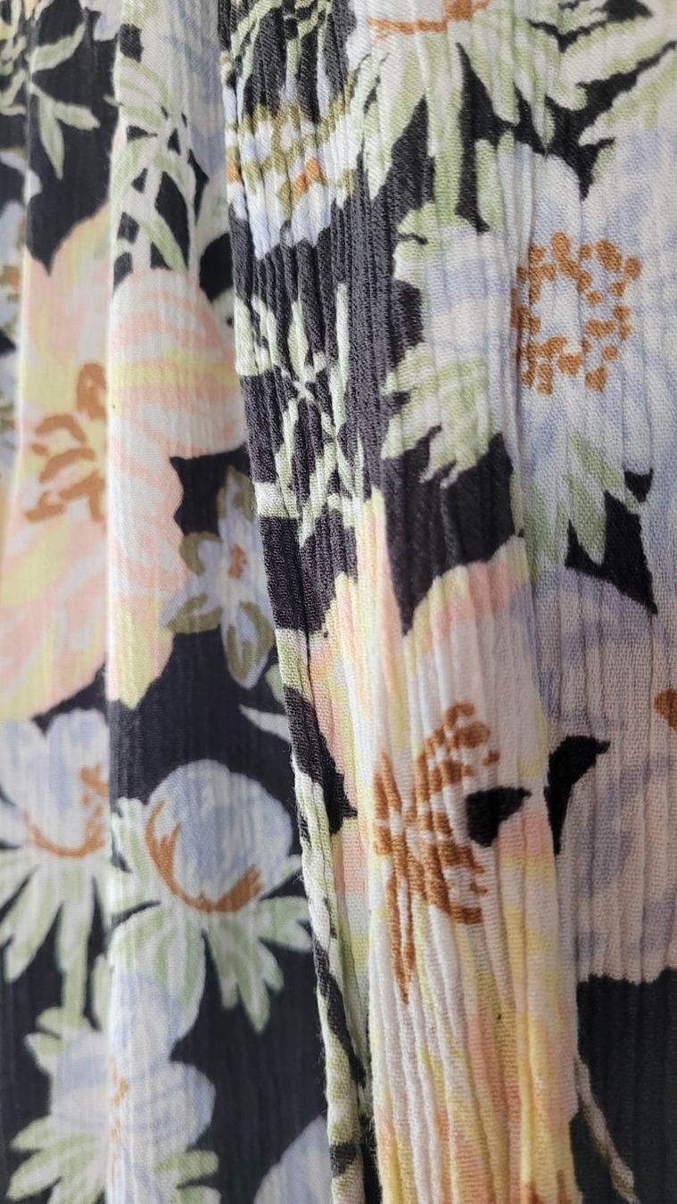 Billabong Hosen: Luftige Blumen Sommerhose, Grösse S/M – Gebraucht aus Zürich von miil0 4