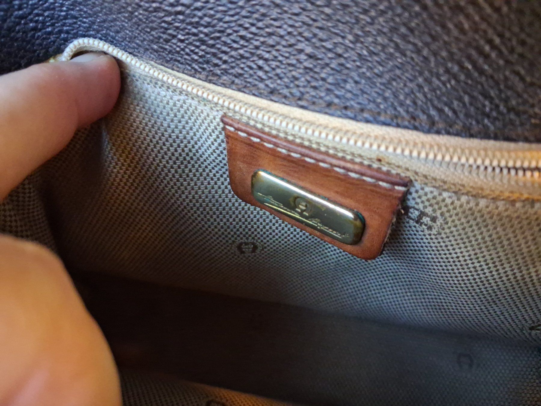 Aigner Borse da donna: AIGNER Tasche – Usato da Wetzikon ZH venduto da med_2y76 5
