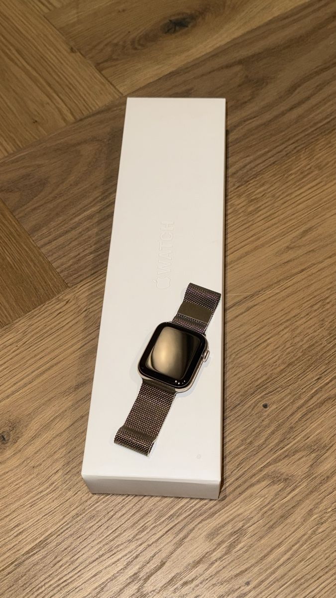 Apple Smartwatch: Apple Watch Series 6 Gold, 40mm – Usato da Thun venduto da sabcar 2