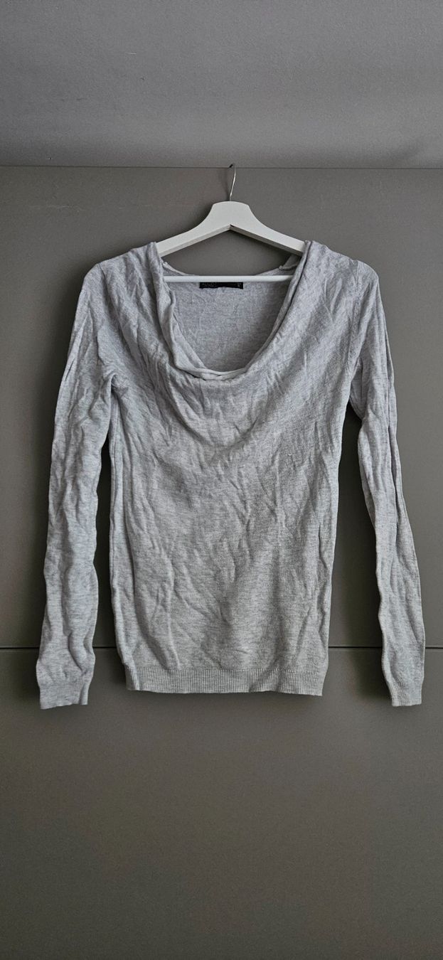 Pullover & Sweatshirts: Pullover, Langarm, Grau, Grösse S – Gebraucht aus Birmensdorf ZH von ele_mf8v