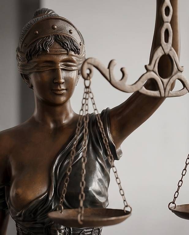 Sculptures & Statues: Bronze Statue / Justicia – D'occasion à Biglen par adrian017 1
