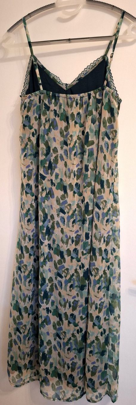 Vila Kleider: Gemustertes Sommerkleid mit Spaghettiträgern – Gebraucht aus Matten b. Interl von iae_cwc7 2