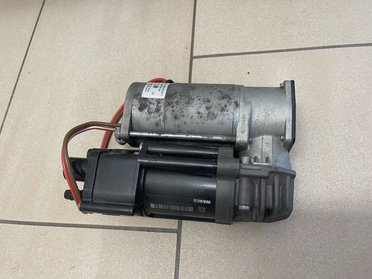 BMW Tutti pezzi di ricambio auto: BMW  Luftfederung Kompressor 37206875176-01 – Difettoso da Elsau venduto da isidobrany09 1