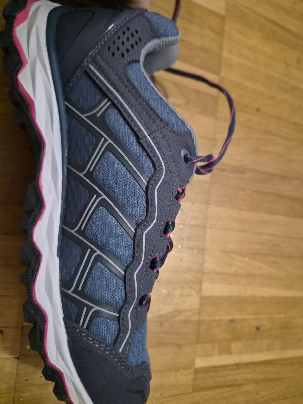 Meindl Scarpe da uomo: Meindl Wanderschuhe Grösse 4.5 blau grau goretex – Nuovo e nell'imballaggio originale da st.gallen venduto da pea_g9s9 2