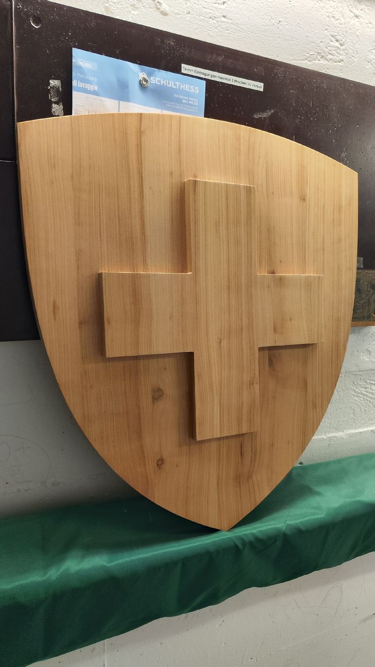 Articoli in legno: Schweizer Wappe 66cm x 60cm aus massivem Kirschholz – Nuovo (secondo la descrizione) da Zürich venduto da turbopuz 1