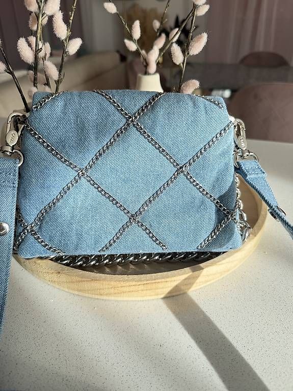 Liu Jo Borse da donna: LIU JO LAPUFFY Umhängetasche  blue denim – Nuovo (secondo la descrizione) da Ballwil venduto da Larabjx 2