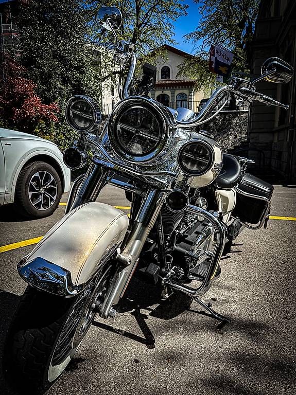Harley-Davidson Touring: Harley Davidson Road King 103 ABS – Usato da Montreux venduto da Alligator-AMPS 1