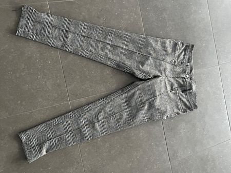 Schöne leichte Stoffhose - made in FR - 36 - v.Maison Marley