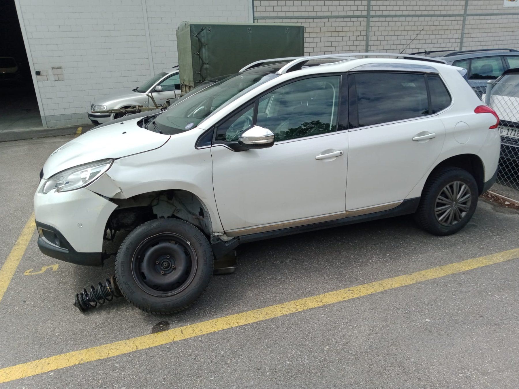Peugeot Automobili: Peugeot 2008 1.6 VTI Allure – Difettoso da Aadorf venduto da Tricolo1985 1