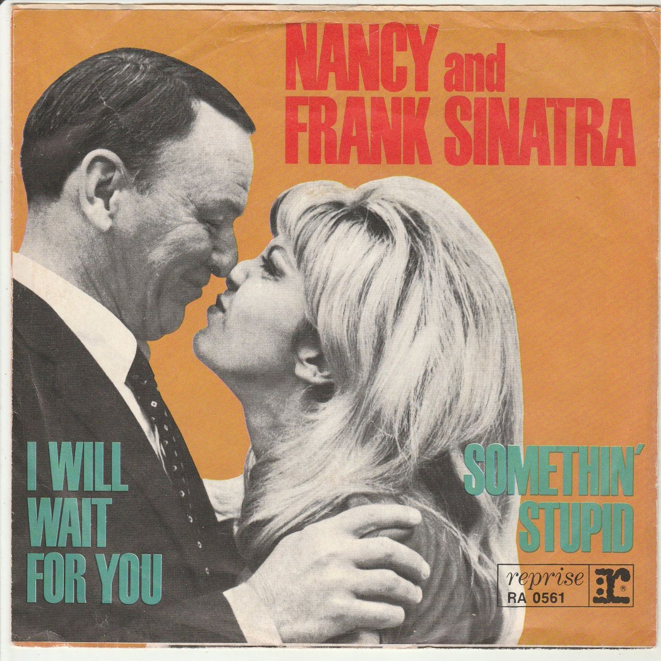 Dischi in vinile: Nancy Sinatra & Frank Sinatra - Somethin' stupid 7" Vinyl – Usato da Tübach venduto da JamesStone 1