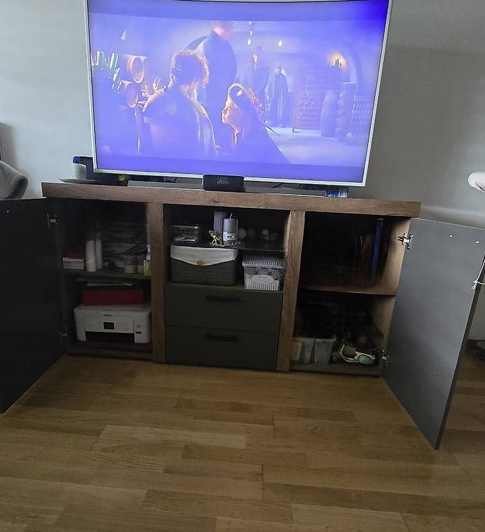 Meubles TV: TV schrank – D'occasion à Münchenbuchsee par Arasy13