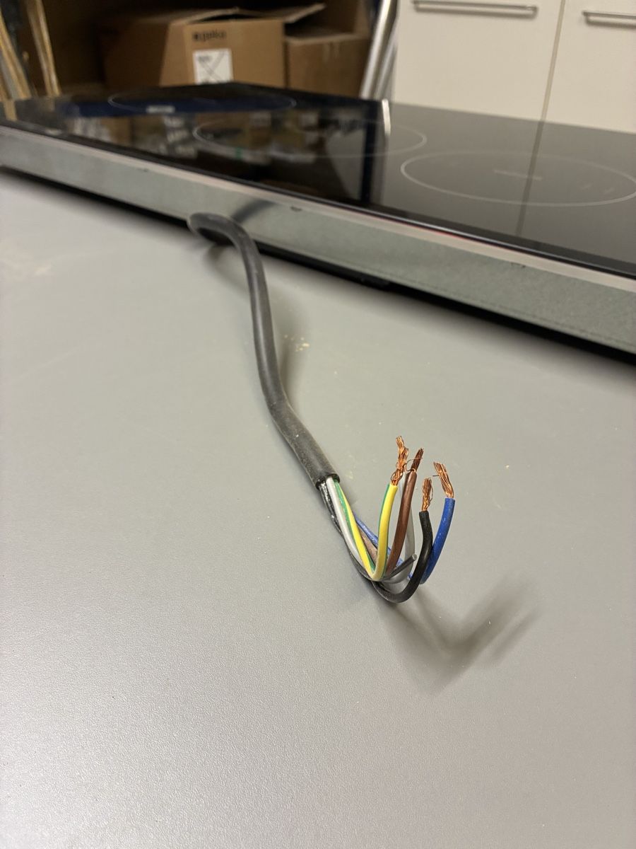 Miele Appareils de cuisine: Miele Induktionskochfeld  – D'occasion à Waldenburg par knu_pm8x 3