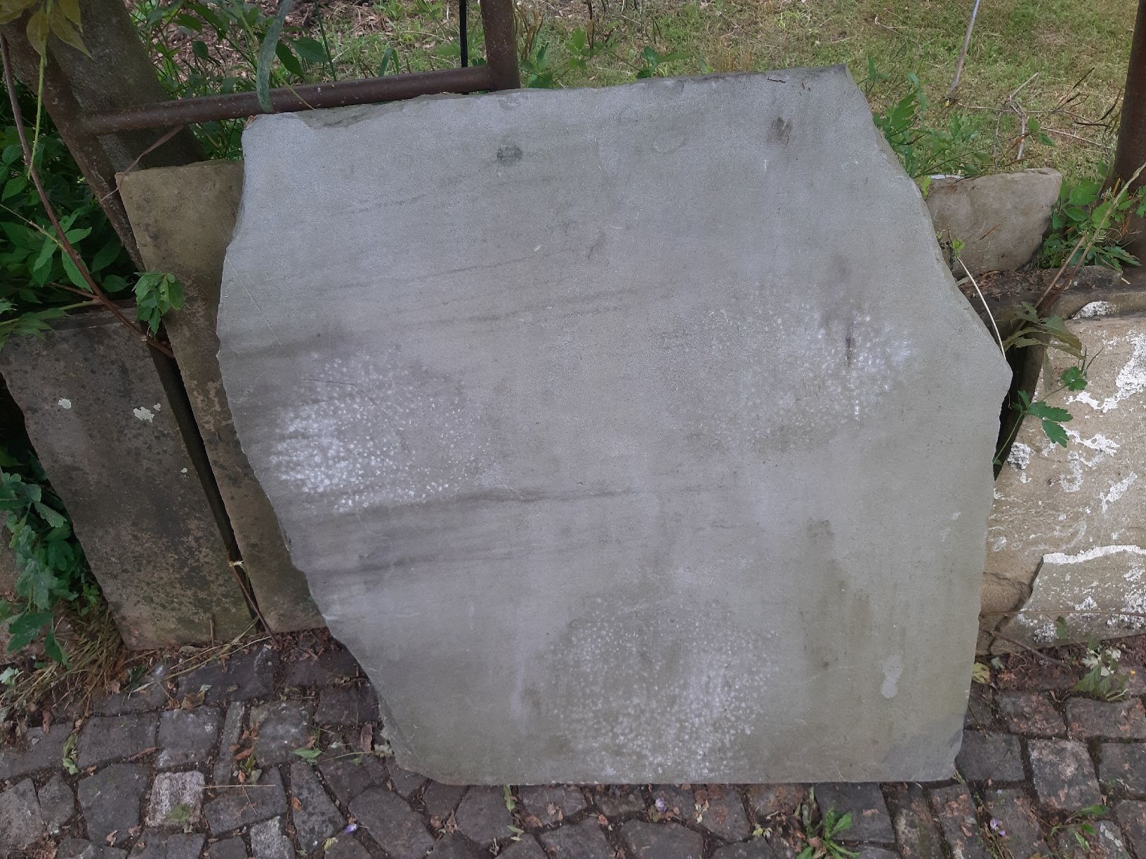 Pietre & tegole: Grosse Sandsteinplatte ca. 90 x 90 x 9.5cm – Usato da Volketswil venduto da bauteilverwerter 3