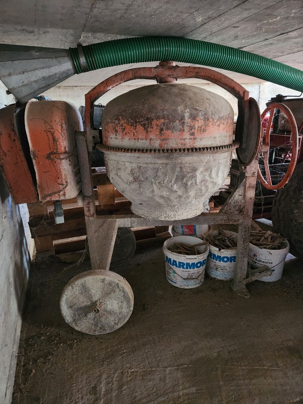 Tutte le macchine: béton mischer 380V – Usato da Rebeuvelier venduto da Sub.wrx2005 2