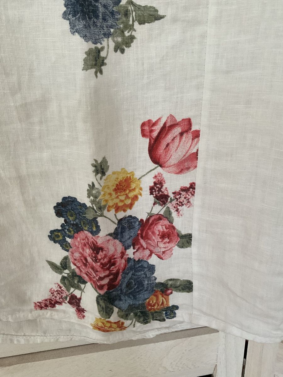 Blusen: Damen Bluse Weiss Blumenmuster Grösse M Leinen – Gebraucht aus Roggwil TG von Straven 1