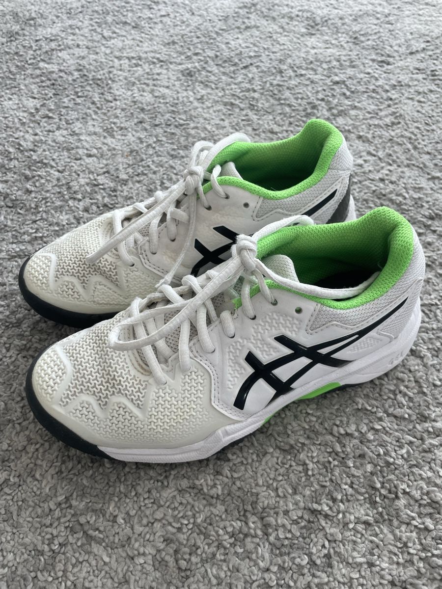 Scarpe per ragazzi: Tennisschuhe von Asics Grösse 32.5 – Usato da Remetschwil venduto da Aschneewitchen