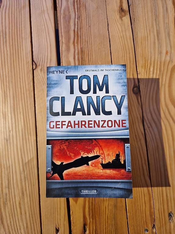 Libri: Buch Gefahrenzone von Tom Clancy – Usato da Weissenburg venduto da gre_xsx7